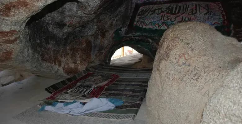 Cave of Thawr